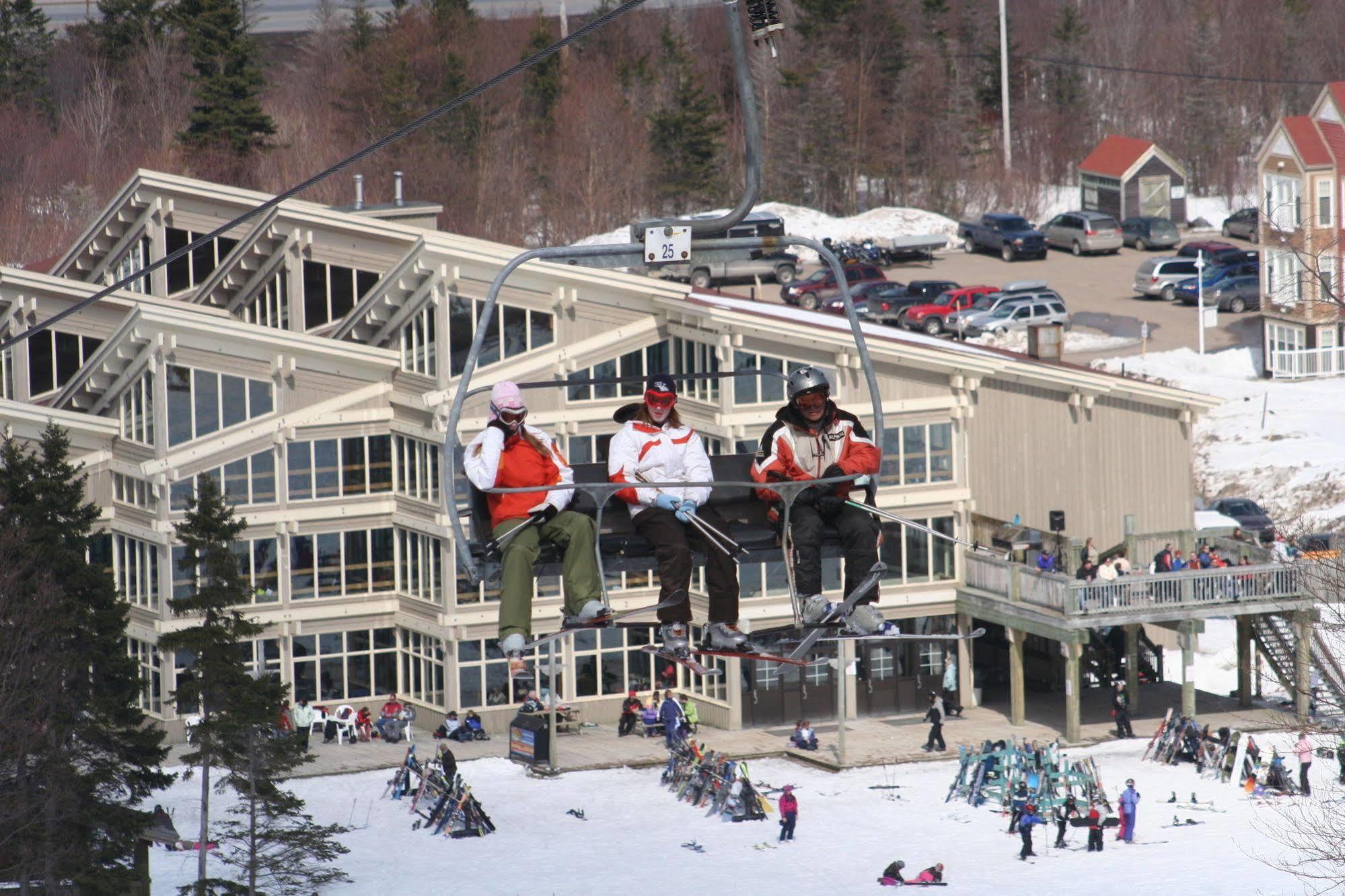 Marblewood Village Resort Steady Brook Eksteriør billede
